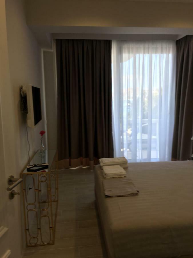 Onira Luxury Rooms Sarande Exterior photo
